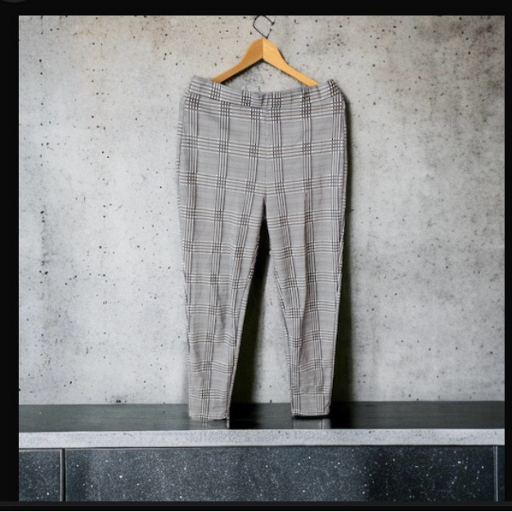 SHEIN Pull Up Gray Black Striped Slim Dress Pants - Large (8/10) - Womens Trendy